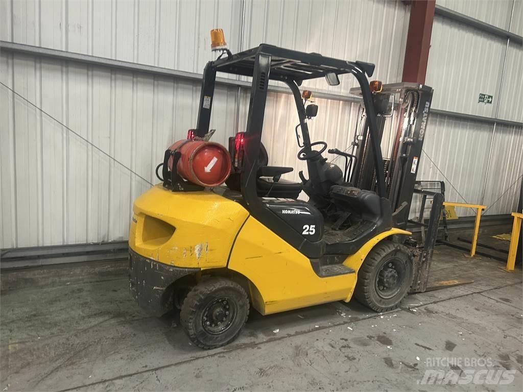 Komatsu FG25HT-17 LPGフォークリフト