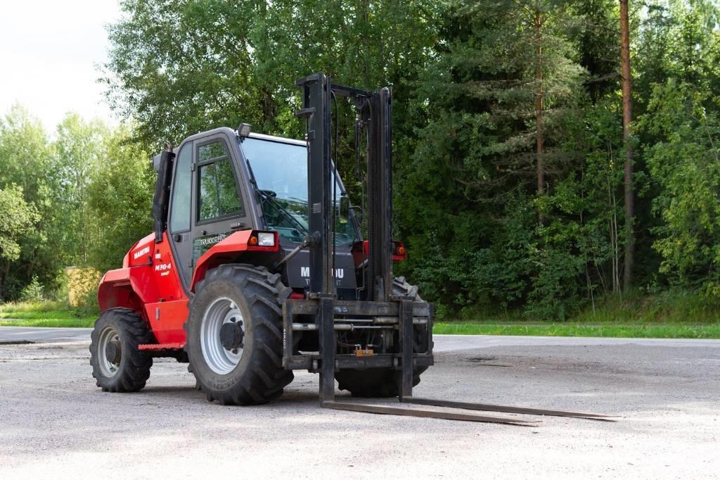 Manitou M 30.4 ラフターテレントラック