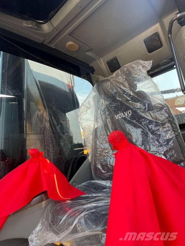 Volvo EC 380 D L 大型油圧ショベル12t以上（パワーショベル・ユンボ）