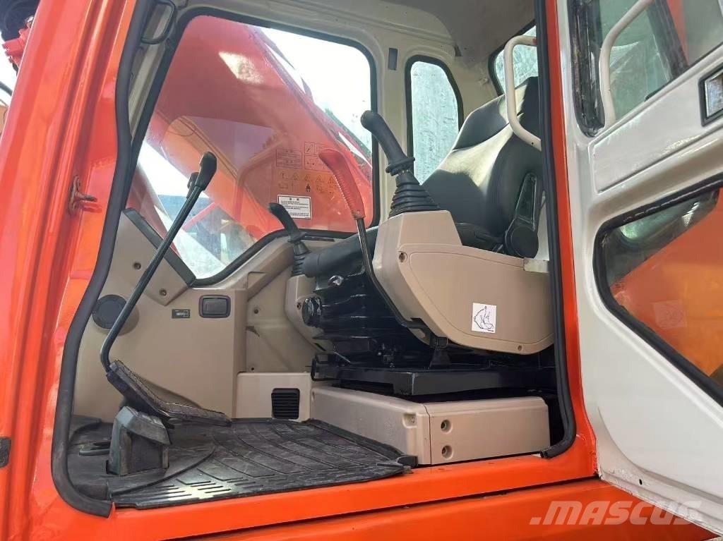 Doosan DH 225 LC-7 大型油圧ショベル12t以上（パワーショベル・ユンボ）
