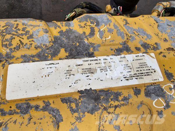 CAT C9 4ZF エンジン