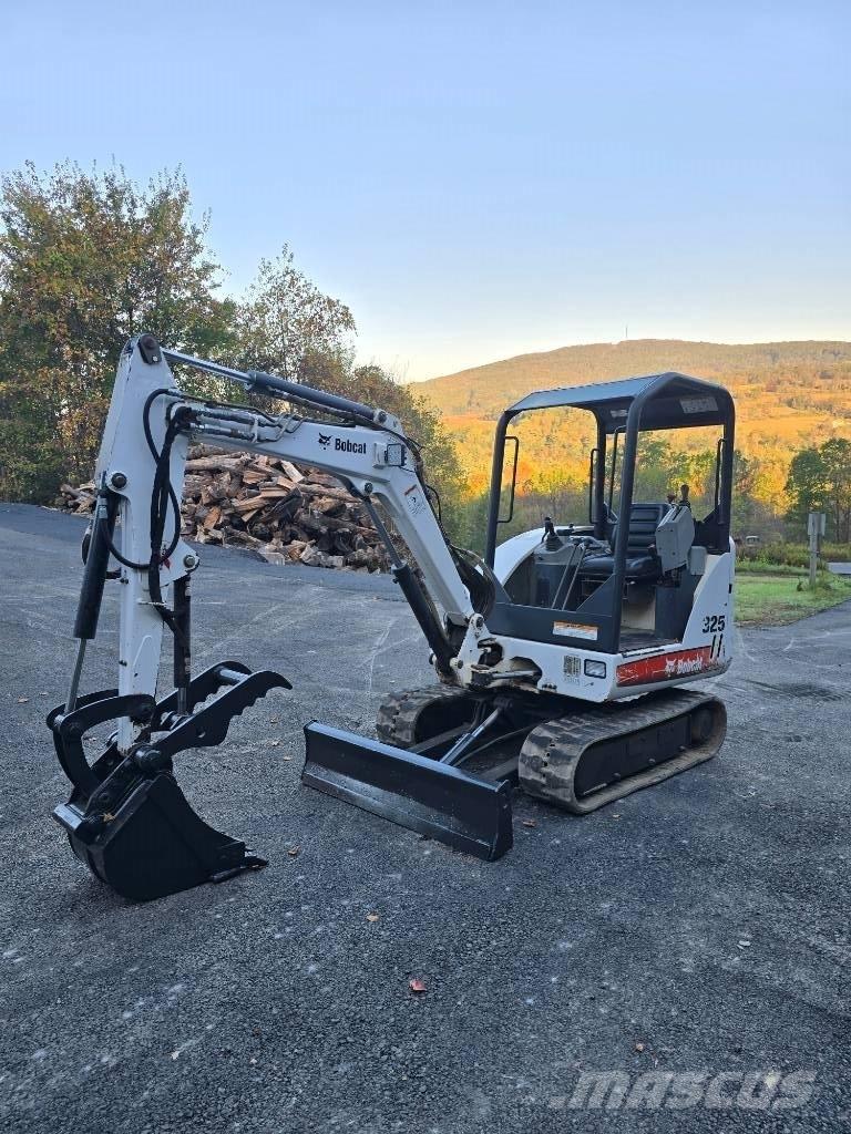 Bobcat 325 G ミニ油圧ショベル 7t以下（ミニユンボ・ミニディガー）