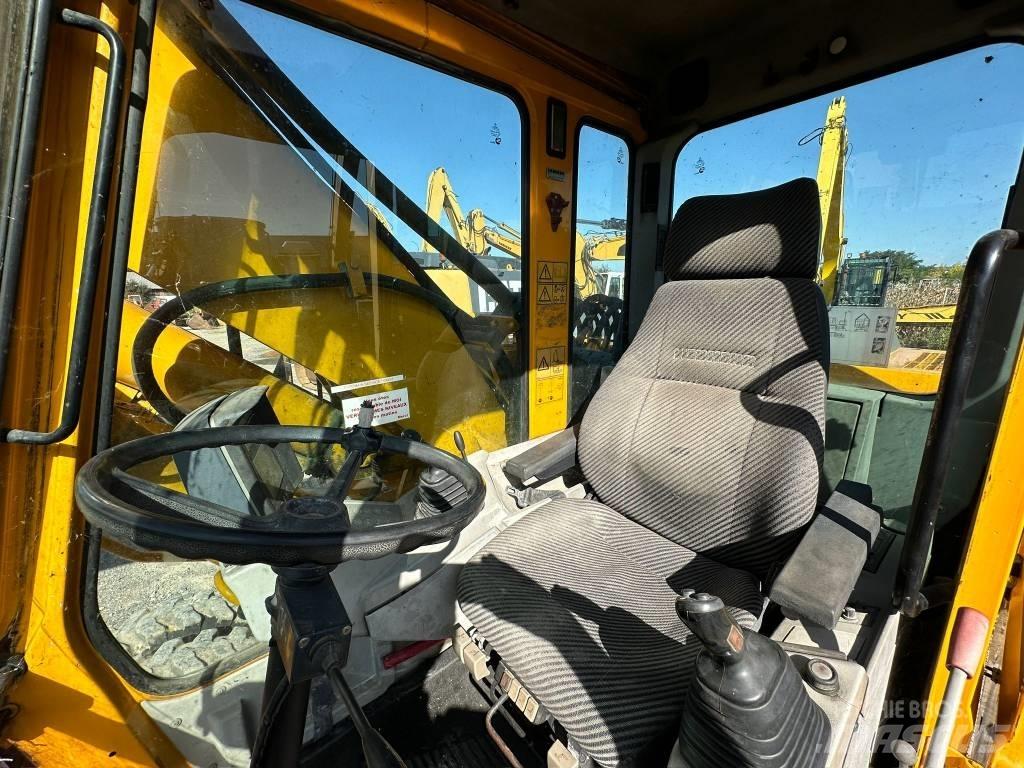 Liebherr A 900 B ホイール式油圧ショベル（パワーショベル・ユンボ・バックホー）