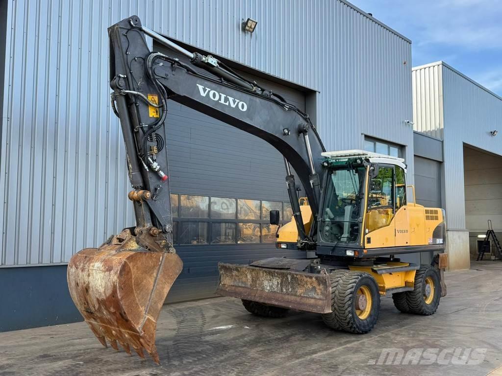 Volvo EW180C ホイール式油圧ショベル（パワーショベル・ユンボ・バックホー）
