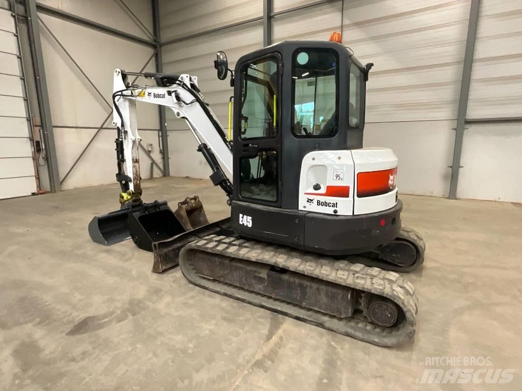 Bobcat E 45 ミニ油圧ショベル 7t以下（ミニユンボ・ミニディガー）