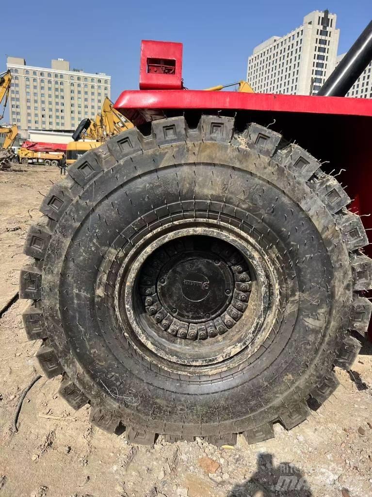Kalmar DRT 450 リーチスタッカー