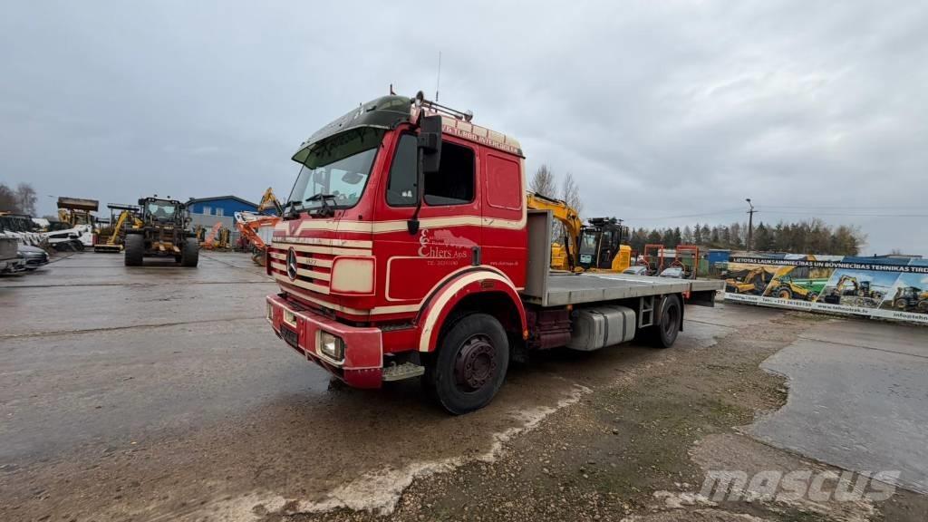 Mercedes-Benz 1827 車両運搬車、キャリアカー