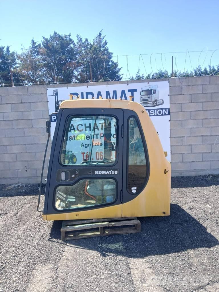 Komatsu PC 210 キャビン及び内装