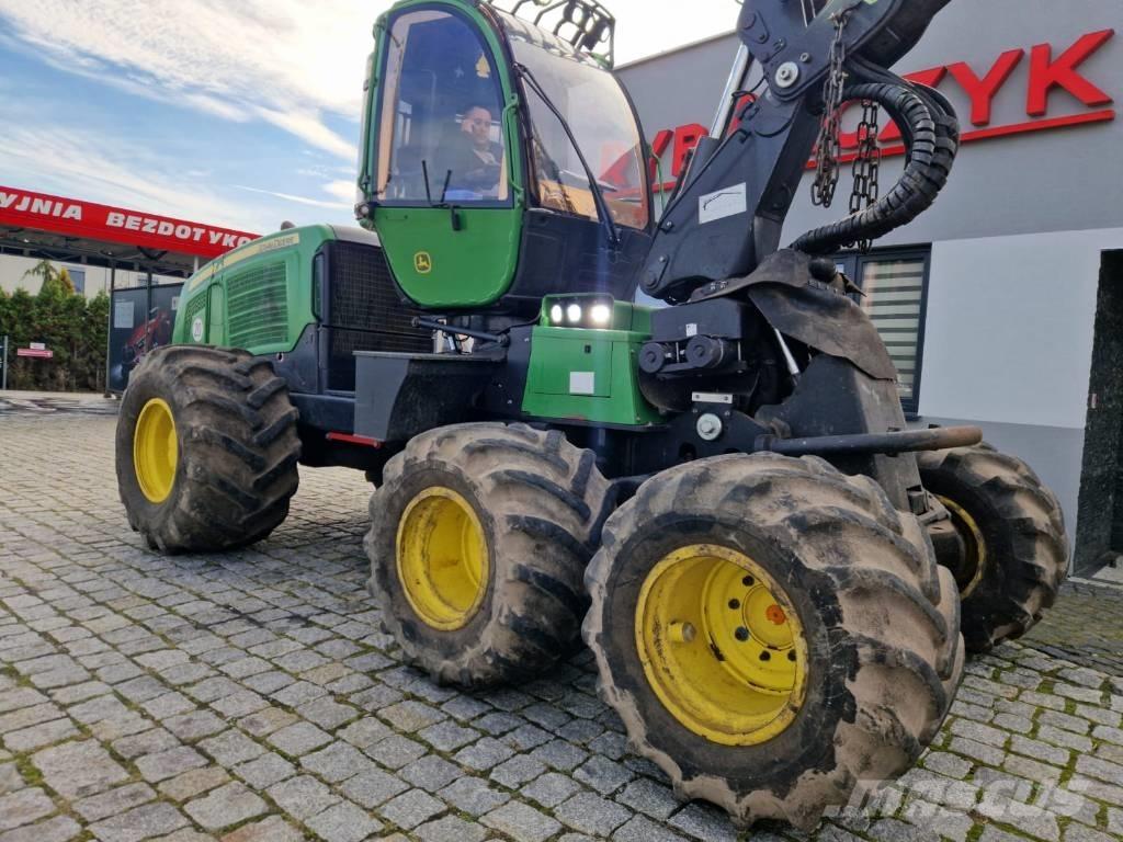 John Deere 1070 E ハーベスター