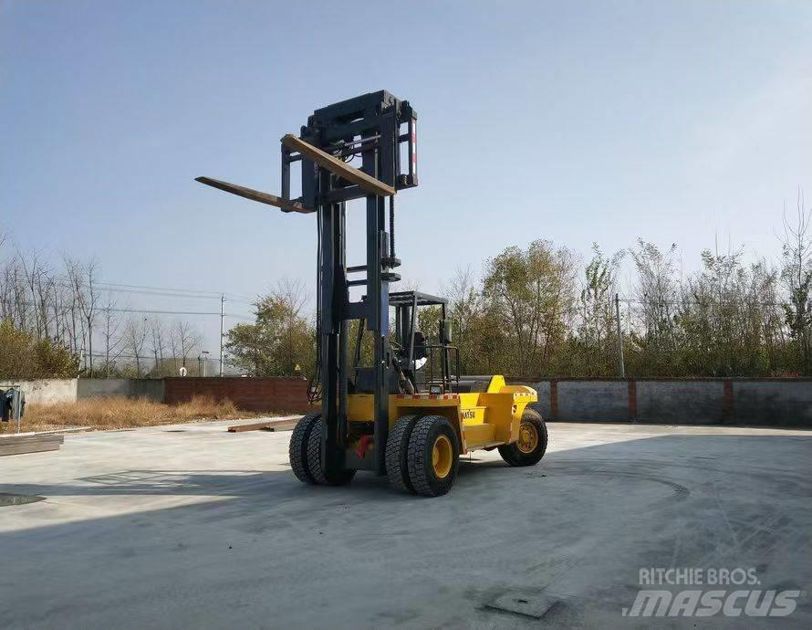 Komatsu FD 200 ディーゼル・軽油