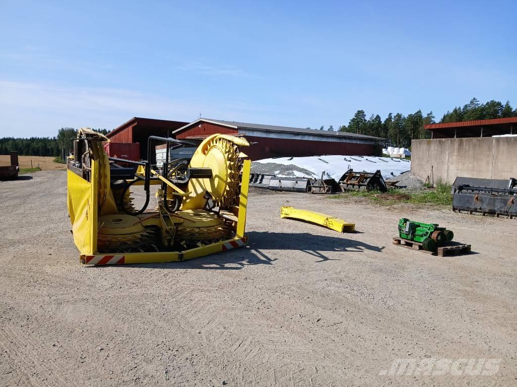 John Deere 460 Plus 自走式フォレージハーベスター