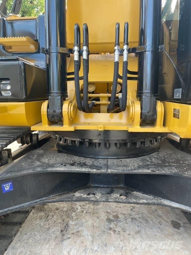 CAT 330 中型油圧ショベル 7ｔ-12ｔ（ユンボ・パワーショベル・バックホー）