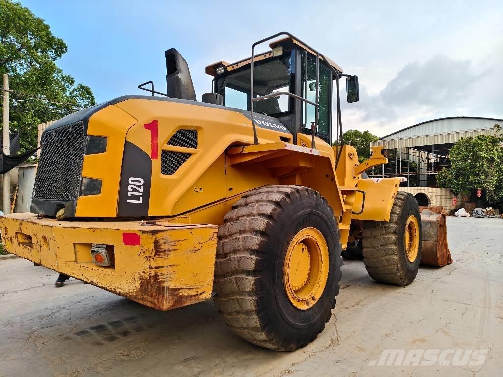 Volvo L 120 ホイールローダー・タイヤショベル