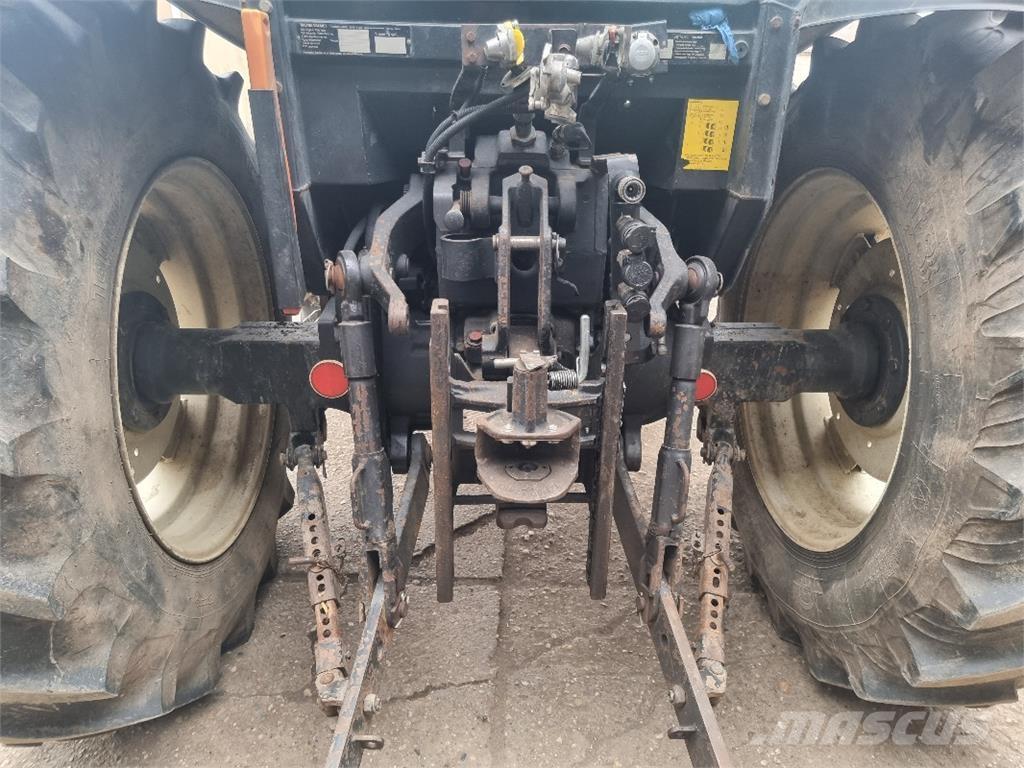 Valtra Valmet 900 トラクター