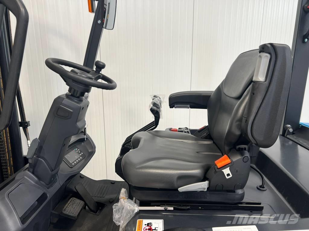 Bobcat B35NS バッテリーフォークリフト