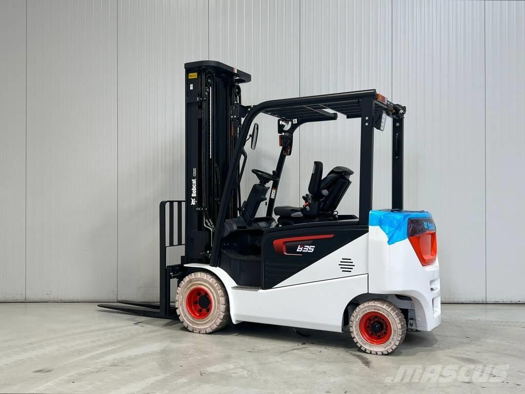 Bobcat B35NS バッテリーフォークリフト