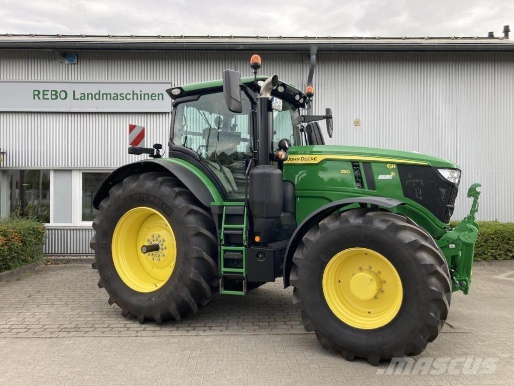 John Deere 6R 250 トラクター