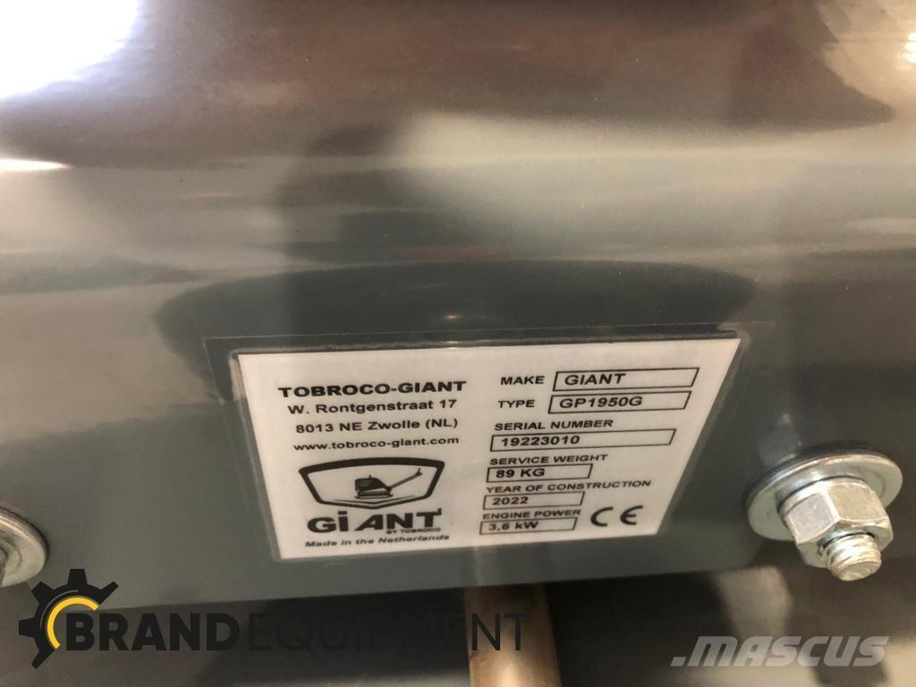 GiANT GP1950G プレートコンパクター
