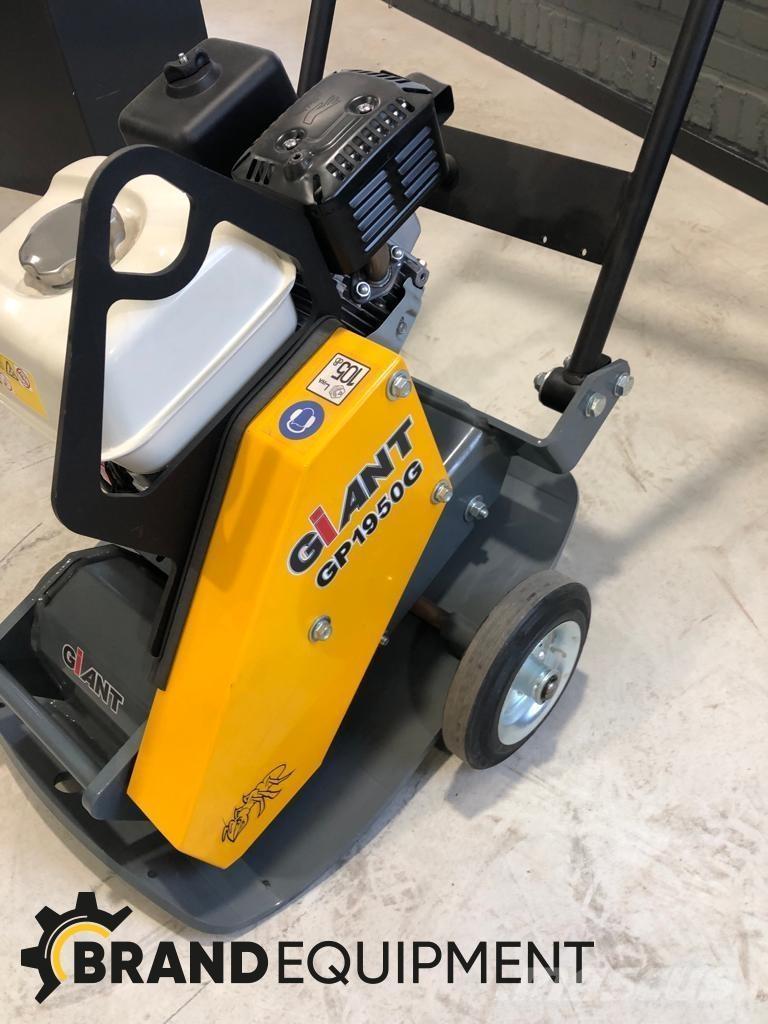 GiANT GP1950G プレートコンパクター