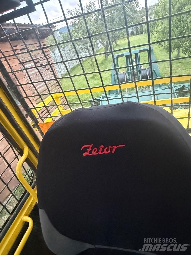 LKT 81 TURBO 林業トラクター