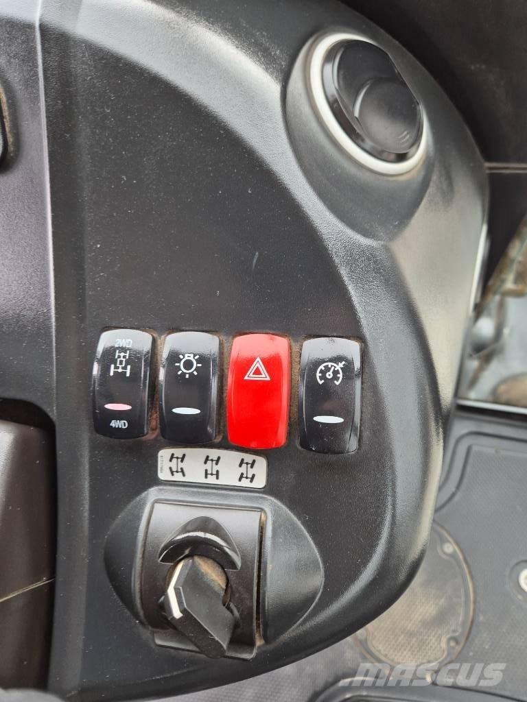 JCB 4CX バックホーローダー