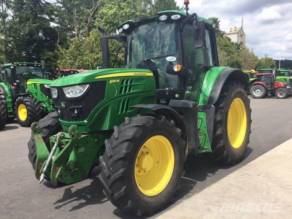 John Deere 6130M トラクター