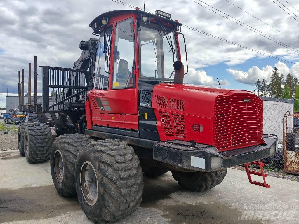 Komatsu 865 フォワーダー