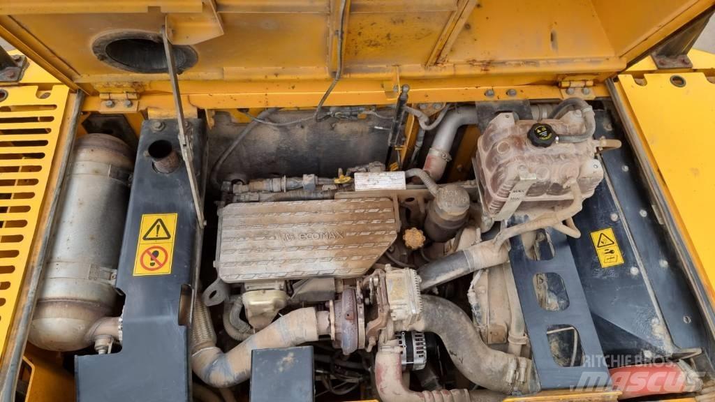 JCB JS 220 LC 大型油圧ショベル12t以上（パワーショベル・ユンボ）
