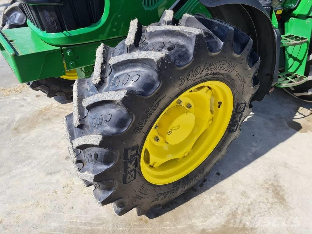 John Deere 5090 M トラクター
