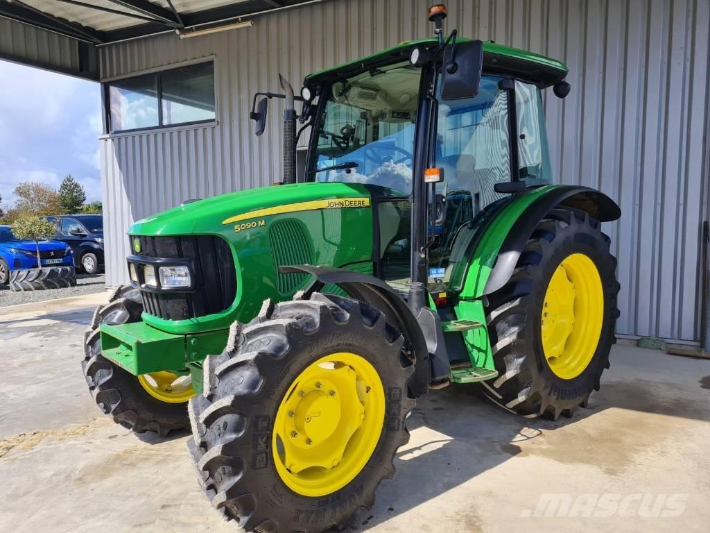 John Deere 5090 M トラクター