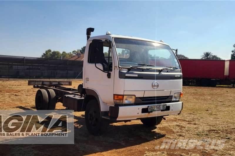 Nissan UD40 その他トラック