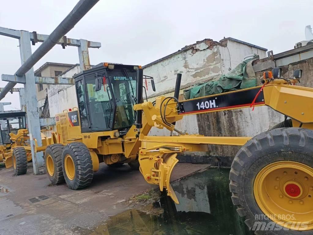 CAT 140 H モーターグレーダー