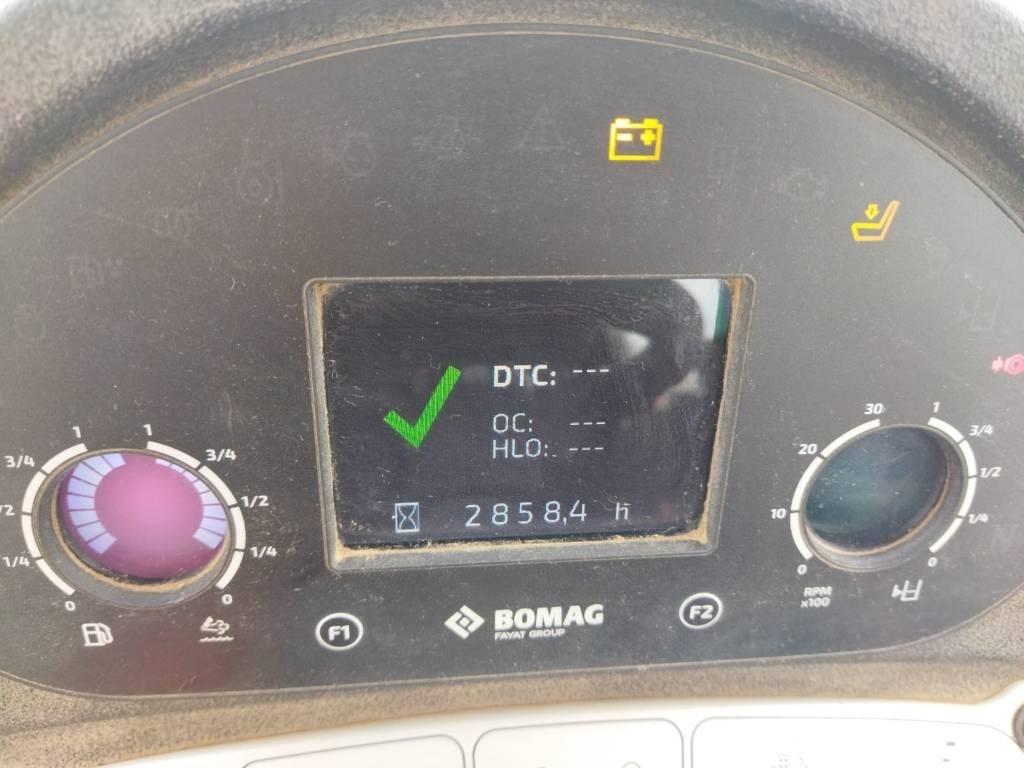 Bomag BW 216 振動ローラ