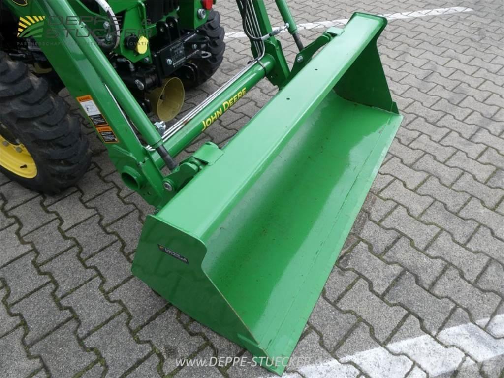 John Deere 3038E コンパクトトラクター