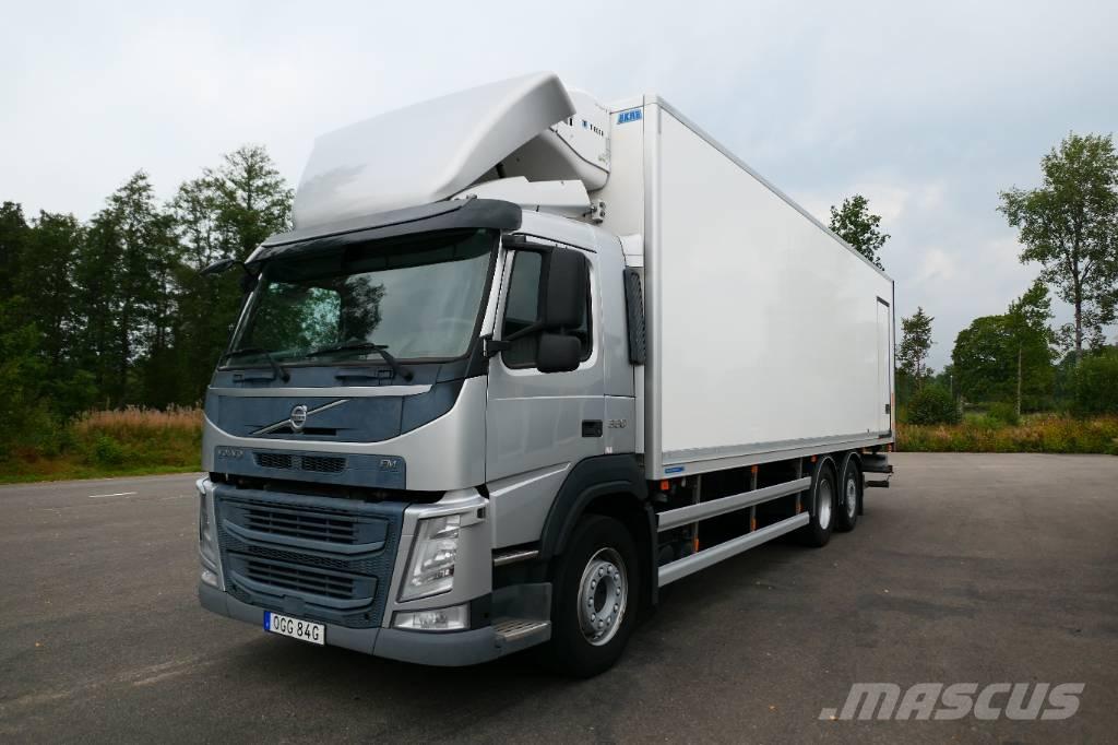 Volvo Fm330 6x2*4 冷凍冷蔵車