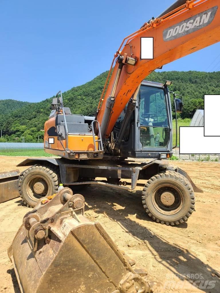 Doosan DX 140 W ホイール式油圧ショベル（パワーショベル・ユンボ・バックホー）