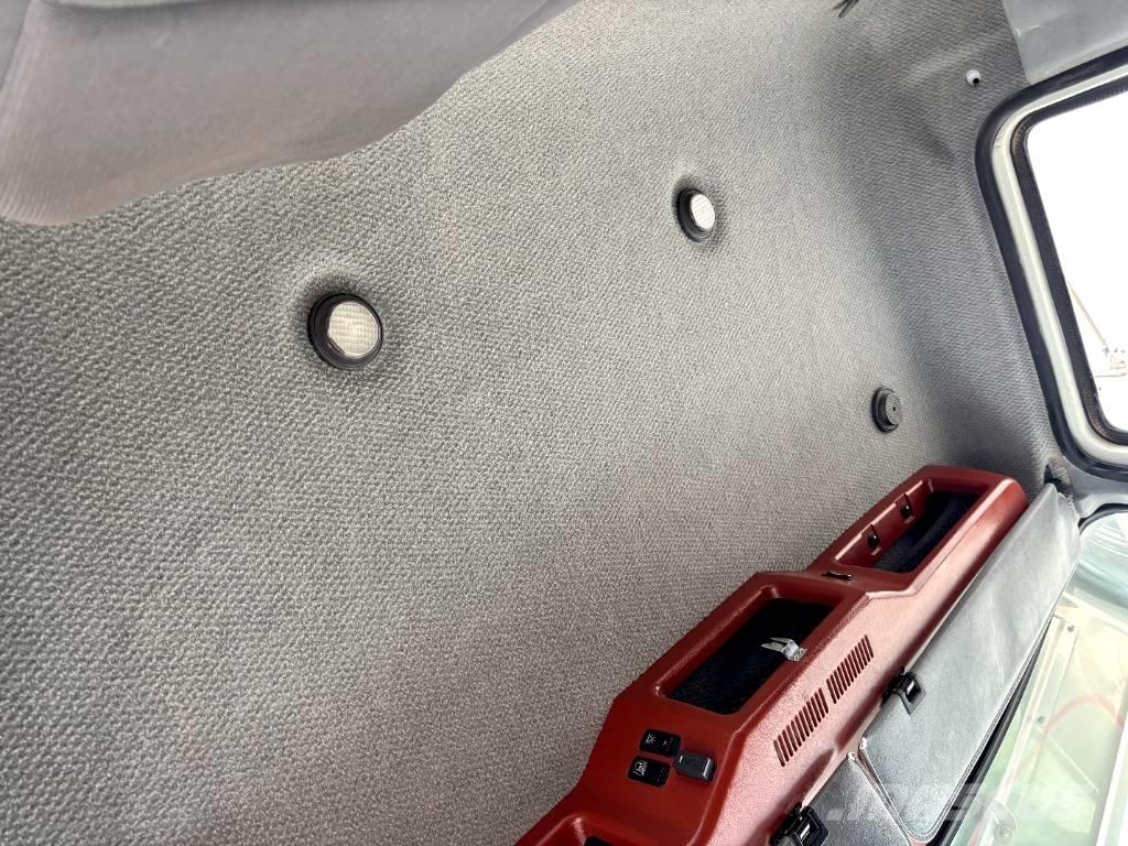 Mack CHU 613 レッカー車