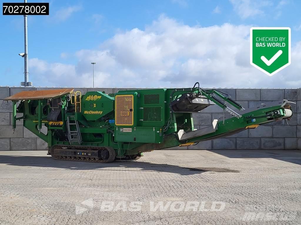 McCloskey J40 V2 自走式クラッシャー
