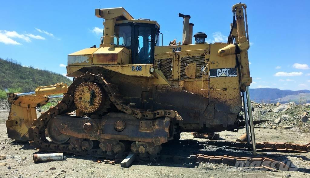 CAT D 11 R ブルドーザー