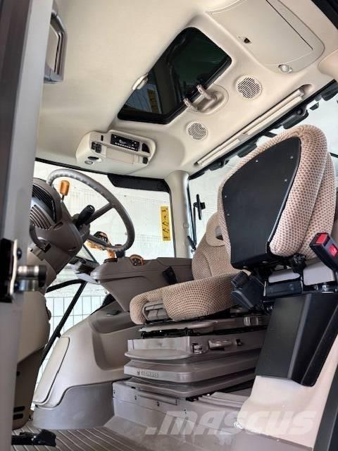 John Deere 6130R トラクター