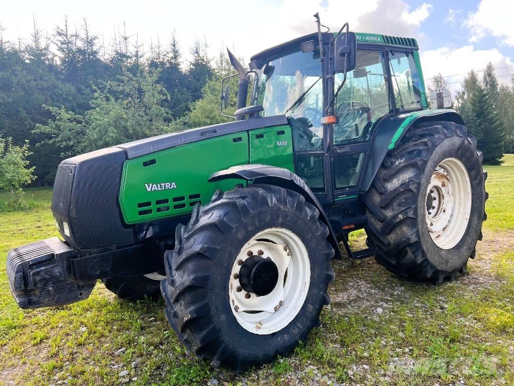 Valtra 8450 トラクター