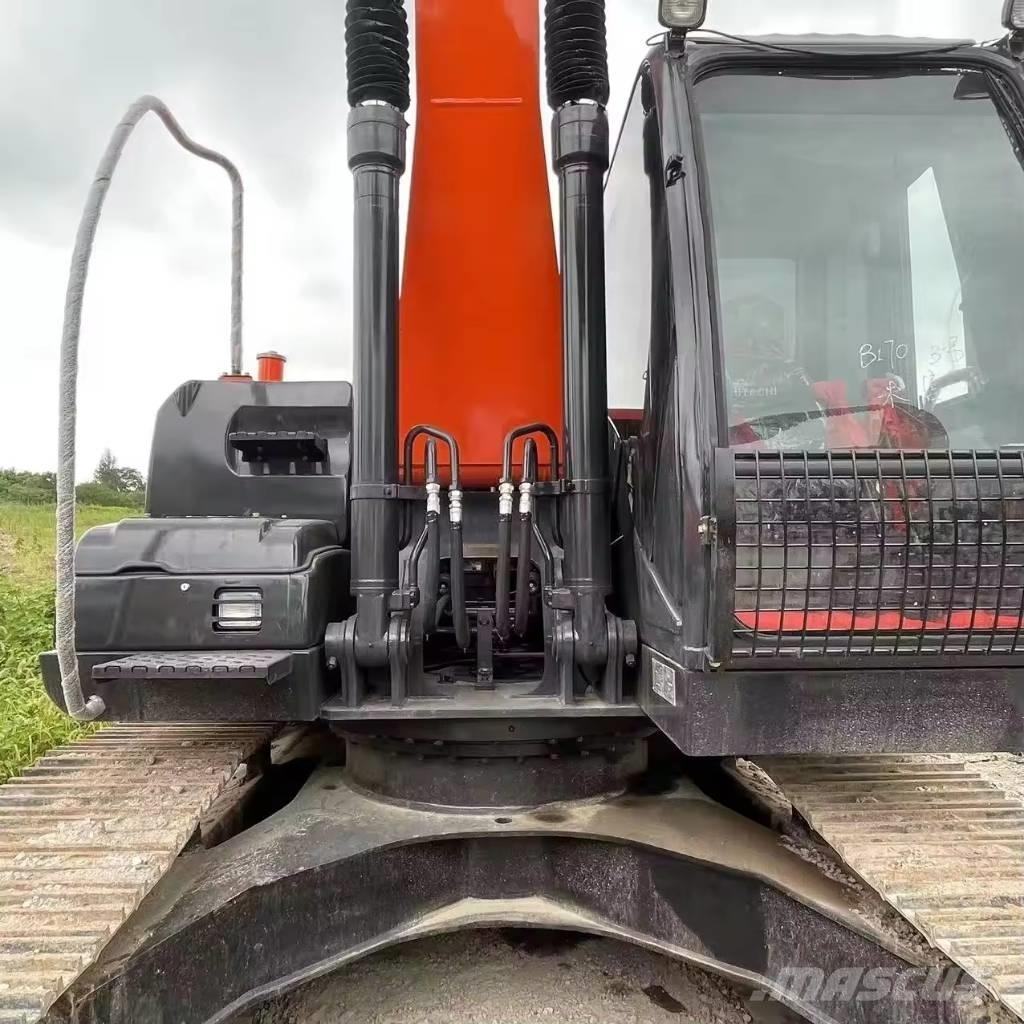 Hitachi ZX 200 大型油圧ショベル12t以上（パワーショベル・ユンボ）