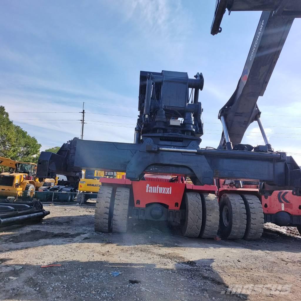 Fantuzzi CS 45 KM リーチスタッカー