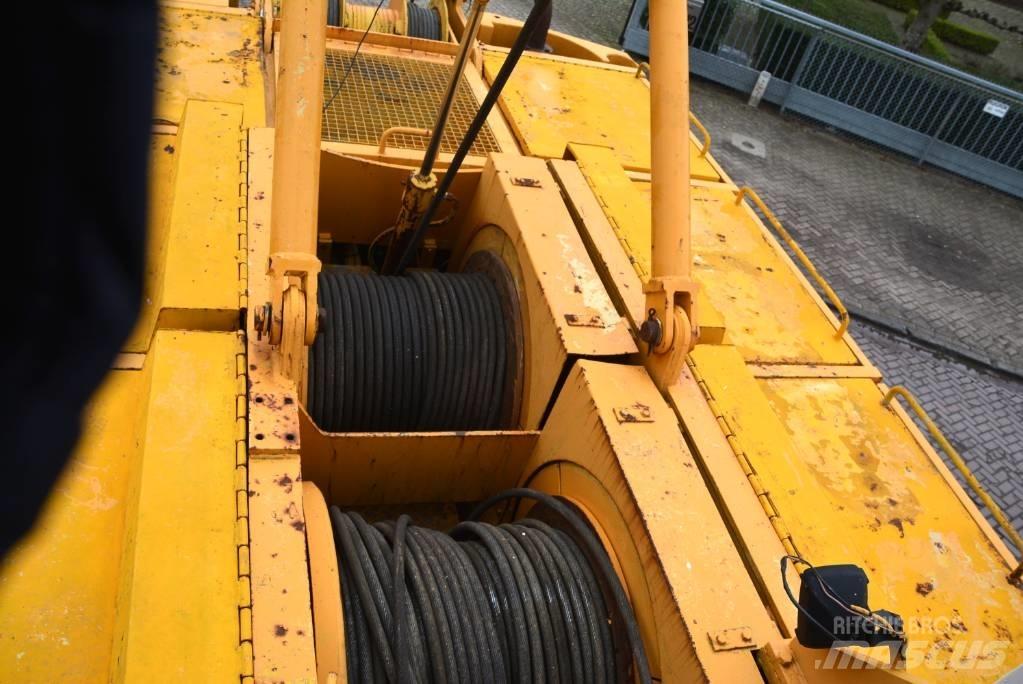 Liebherr HS 841 HD クローラクレーン