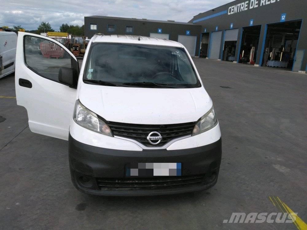 Nissan NV 200 パネルバン