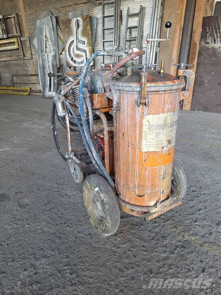  Grun グランド整備機械-その他