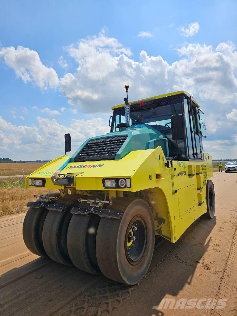 Ammann ART 240 タイヤローラ