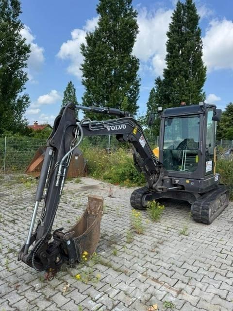 Volvo ECR35D ミニ油圧ショベル 7t以下（ミニユンボ・ミニディガー）