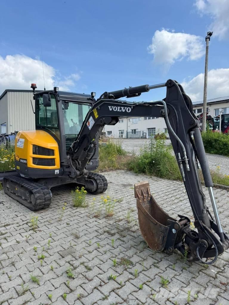 Volvo ECR35D ミニ油圧ショベル 7t以下（ミニユンボ・ミニディガー）