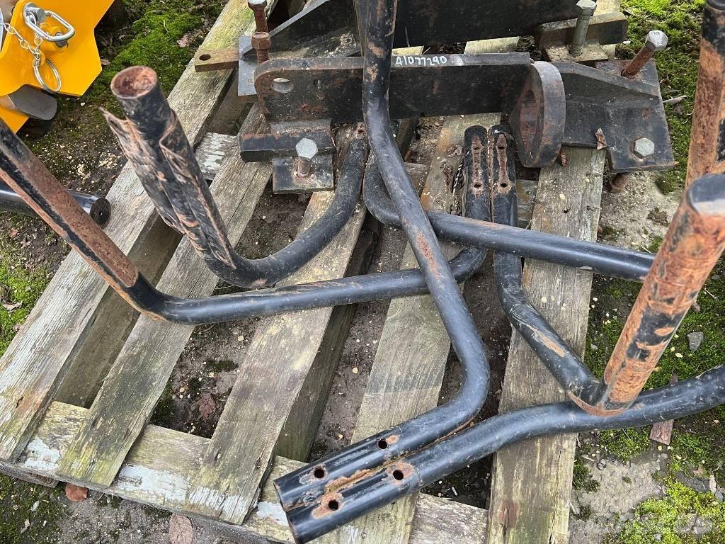 JCB Q FIT FORKS その他ローダーアクセサリー・アタッチメント